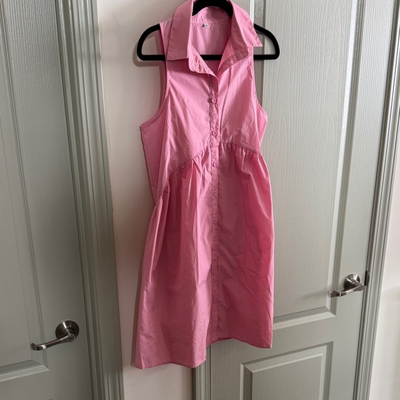 Dresses & Skirts - Pink Sleeveless Dress size Small